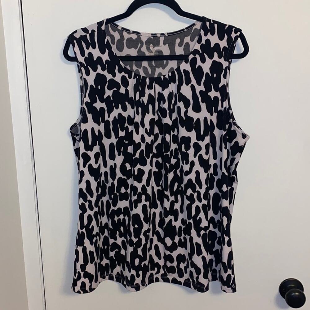 Christopher & Banks Top Size XL